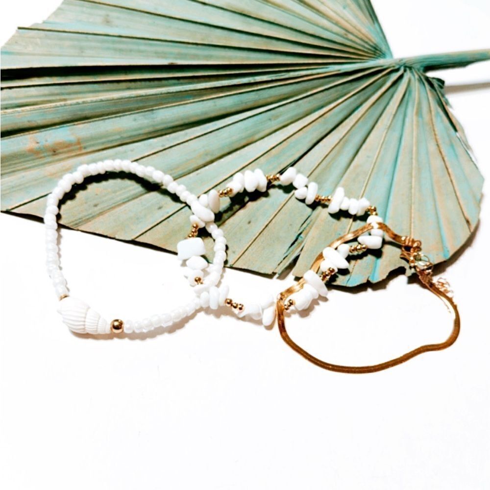 Boho white anklet S623 - Picture 2 of 4